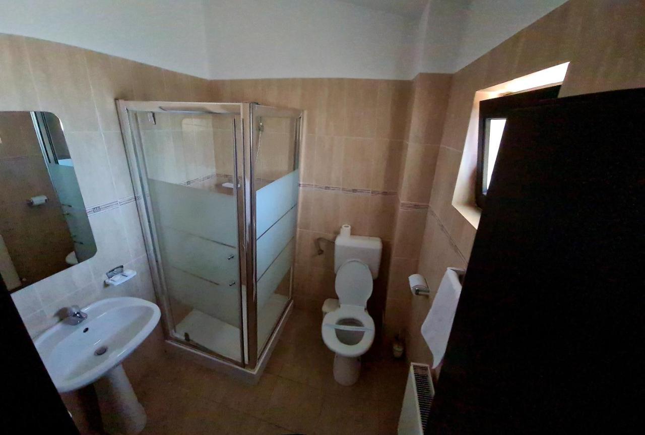 La Salcii Motel Calarasi  Buitenkant foto